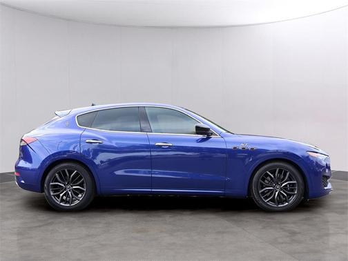 2024 Maserati Levante GT Ultima