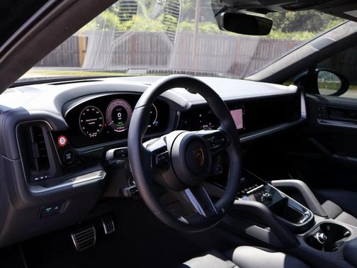 2024 Porsche Cayenne E-Hybrid Coupe Turbo