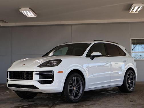 2025 Porsche Cayenne Base