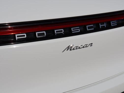 2025 Porsche Macan 