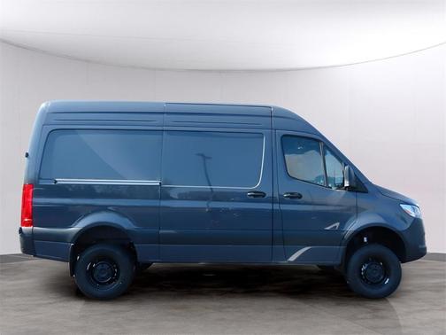 2025 Mercedes-Benz Sprinter 2500 Standard Roof