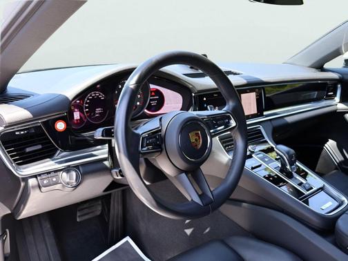Chalk 2022 Porsche Panamera 4