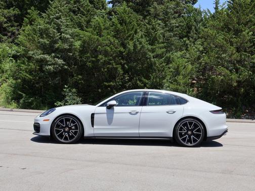 Chalk 2022 Porsche Panamera 4