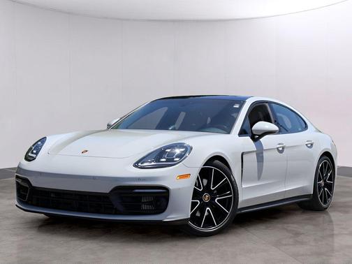 Chalk 2022 Porsche Panamera 4