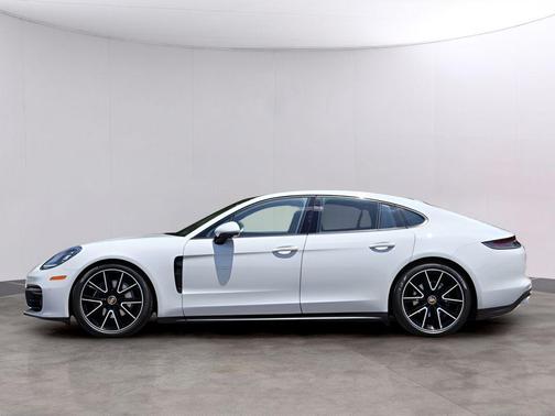 Chalk 2022 Porsche Panamera 4