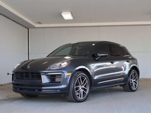 2022 Porsche Macan S