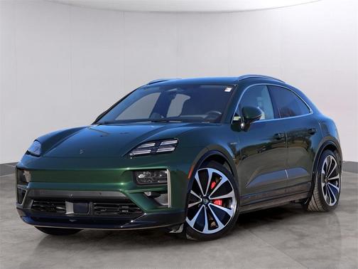 2024 Porsche Macan Turbo