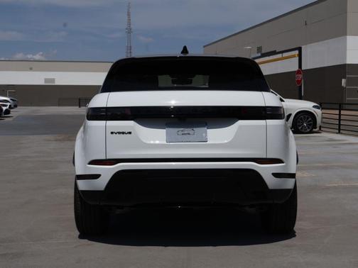 Fuji White 2026 Land Rover Range Rover Evoque Dynamic SE