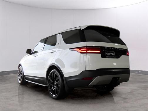 2025 Land Rover Discovery P300 S
