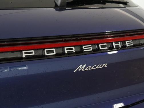 2025 Porsche Macan 