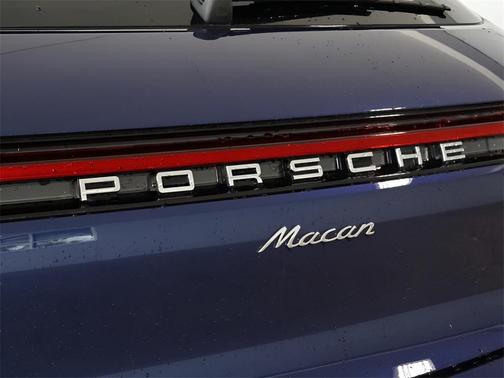 2025 Porsche Macan 