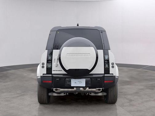 2026 Land Rover Defender 110 S