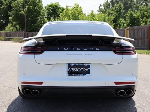 2019 Porsche Panamera Turbo