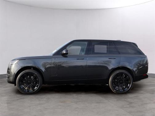 2026 Land Rover Range Rover P530 SE