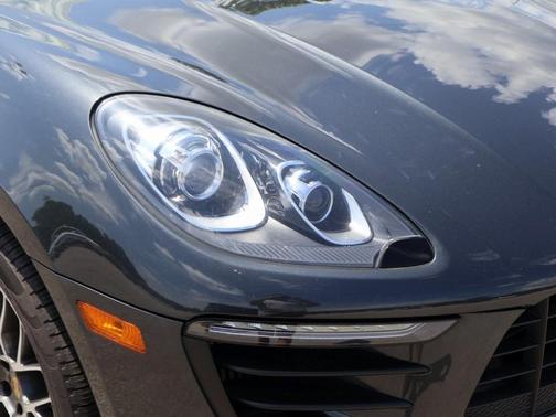2017 Porsche Macan S