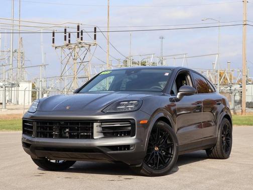 2025 Porsche Cayenne AWD