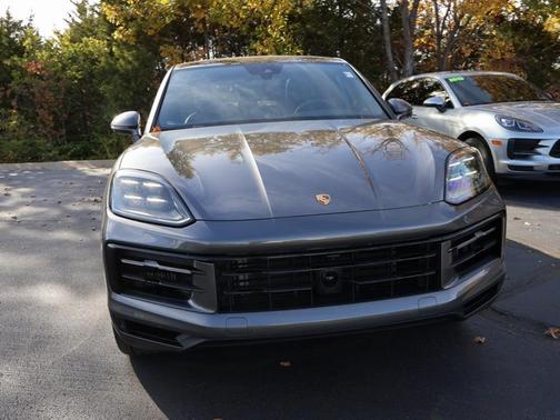 2025 Porsche Cayenne AWD