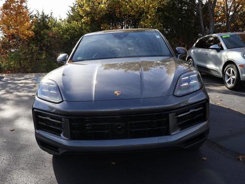 2025 Porsche Cayenne AWD
