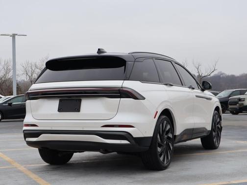 2024 Lincoln Nautilus Reserve