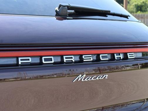 2025 Porsche Macan 