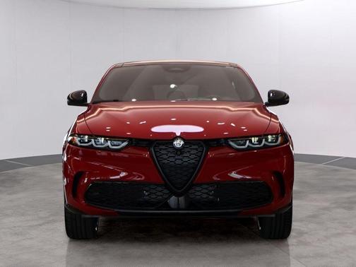 2025 Alfa Romeo Tonale Base