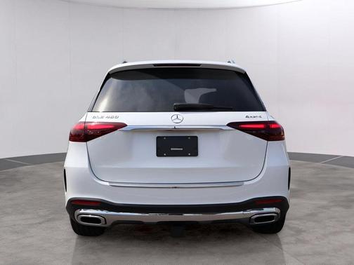 MANUFAKTUR Moonlight White Metallic 2026 Mercedes-Benz GLE 450 4MATIC