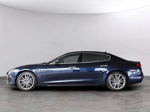 2022 Maserati Quattroporte Modena Q4