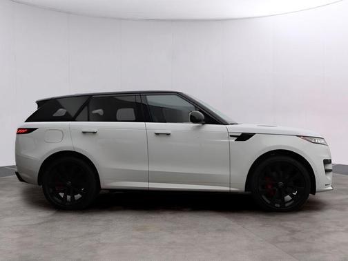 2025 Land Rover Range Rover Sport P460 Dynamic SE
