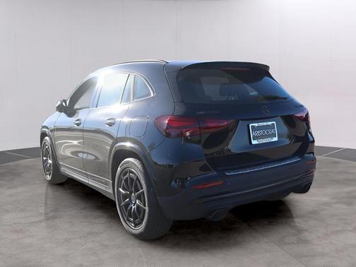 2026 Mercedes-Benz AMG GLA 35 Base