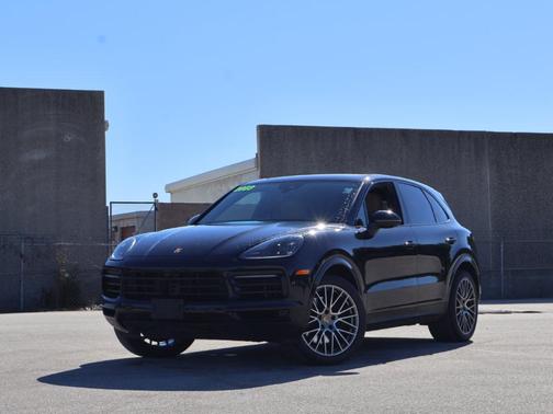 Black Metallic 2023 Porsche Cayenne Platinum Edition