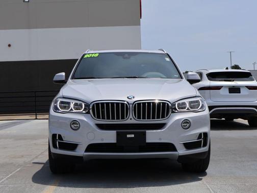 Pearl Silver Metallic 2018 BMW X5 xDrive50i