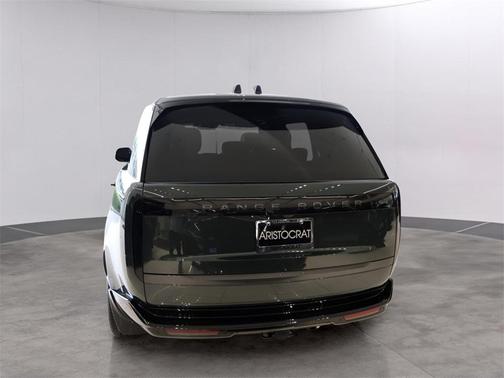 2025 Land Rover Range Rover P530 SE 7 Seat