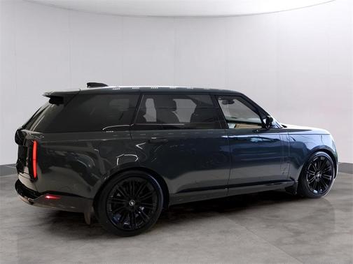 2025 Land Rover Range Rover P530 SE 7 Seat