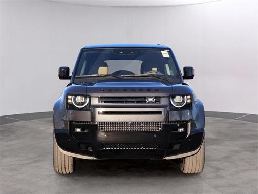 2026 Land Rover Defender 130 X-Dynamic SE