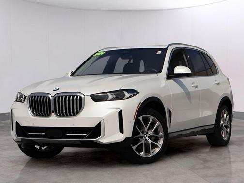 Mineral White Metallic 2024 BMW X5 xDrive40i