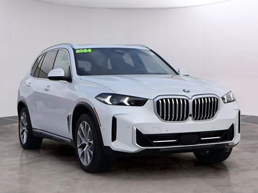 Mineral White Metallic 2024 BMW X5 xDrive40i