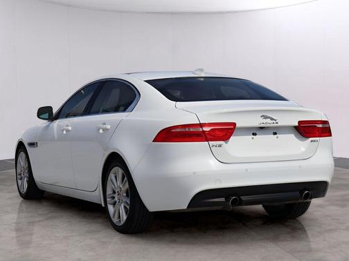 Fuji White 2019 Jaguar XE 25t Premium