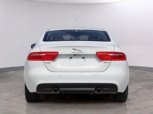 Fuji White 2019 Jaguar XE 25t Premium