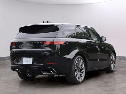 Santorini Black 2026 Land Rover Range Rover Sport P400 Dynamic SE
