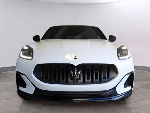 2025 Maserati Grecale Folgore Base