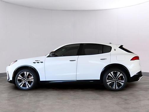 2025 Maserati Grecale Folgore Base