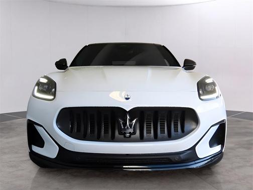 2025 Maserati Grecale Folgore Base