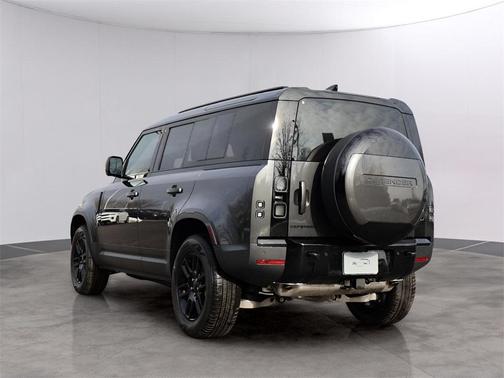 2026 Land Rover Defender 110 S