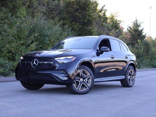 Obsidian Black Metallic 2026 Mercedes-Benz GLC 300 Base 4MATIC