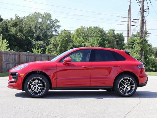 2025 Porsche Macan 