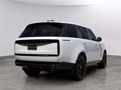 2025 Land Rover Range Rover P400 SE 7 Seat