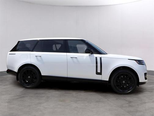 2025 Land Rover Range Rover P400 SE 7 Seat
