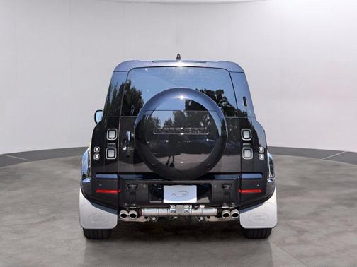 Santorini Black 2026 Land Rover Defender P525 V8