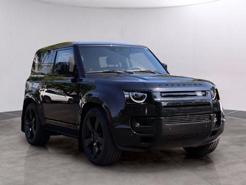 Santorini Black 2026 Land Rover Defender P525 V8