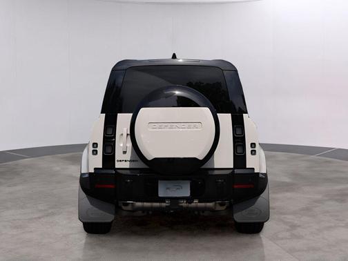 Borasco Grey 2026 Land Rover Defender P400 X-Dynamic SE